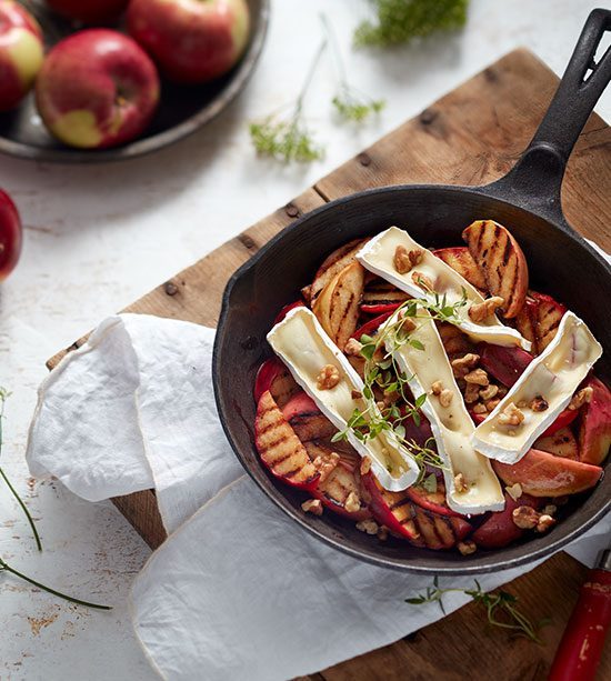 Poêlée de pommes, épices et noix