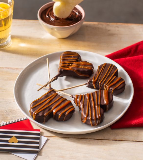 Suçons de pommes en cœur au chocolat et caramel