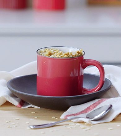 Croustade aux pommes dans une tasse